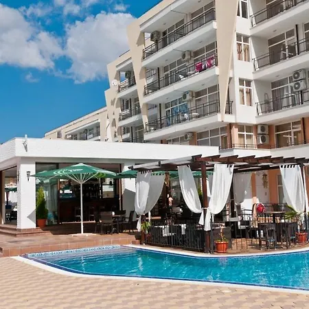 Ξενοδοχείο με διαμερίσματα Grand Kamelia - Official 2*